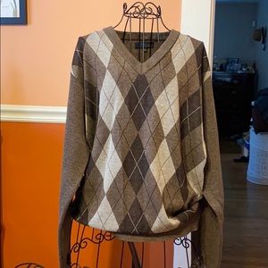 Men’s sweater